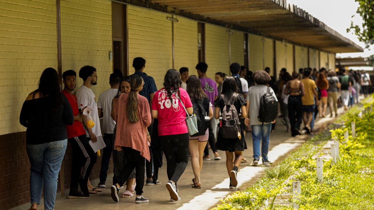 Educação estagnada impede avanço do Brasil no IDH apesar de progressos em saúde e renda Lorena Bueri