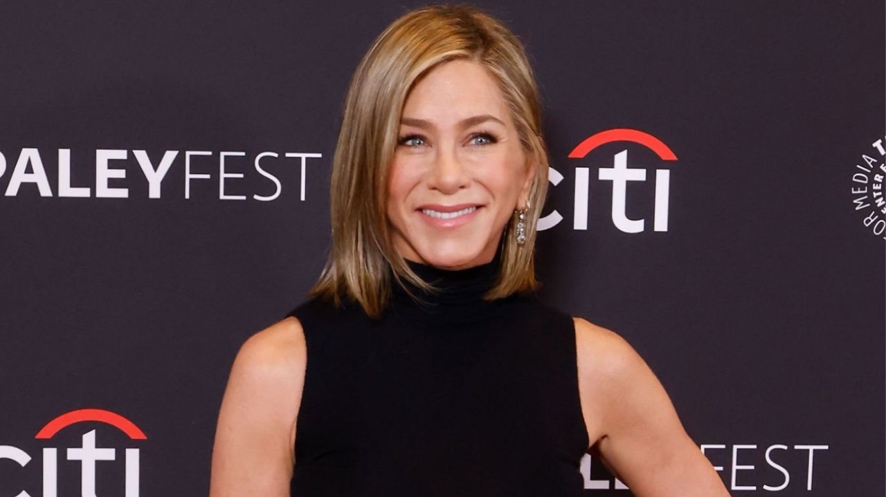 Jennifer Aniston tem sua mansão invadida em Los Angeles Lorena Bueri