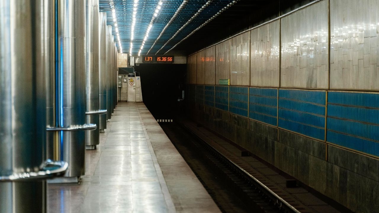 Passageiro morre após ficar preso entre portas de trem e plataforma na Linha 5-Lilás Lorena Bueri