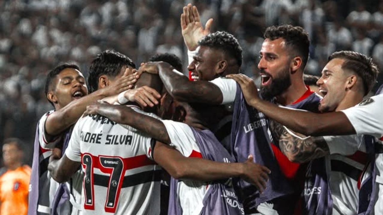 Após vitória, São Paulo faz contas para se classificar na Libertadores Lorena Bueri