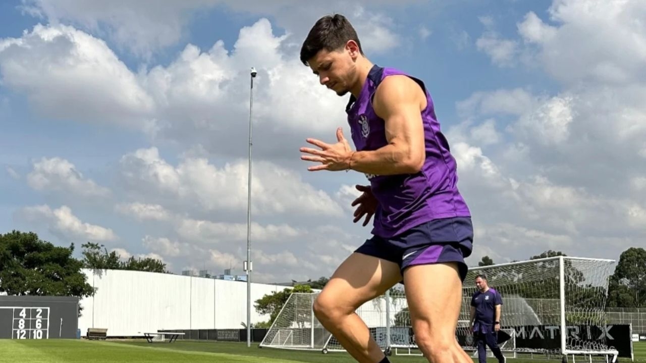 Rodrigo Garro é novidade na reapresentação do Corinthians Lorena Bueri