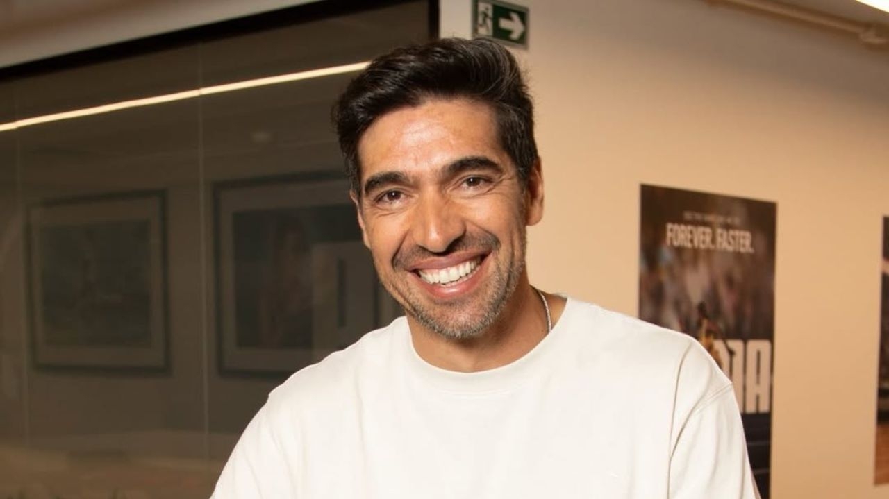 Abel valoriza entrega do Palmeiras e projeta sequência forte Lorena Bueri