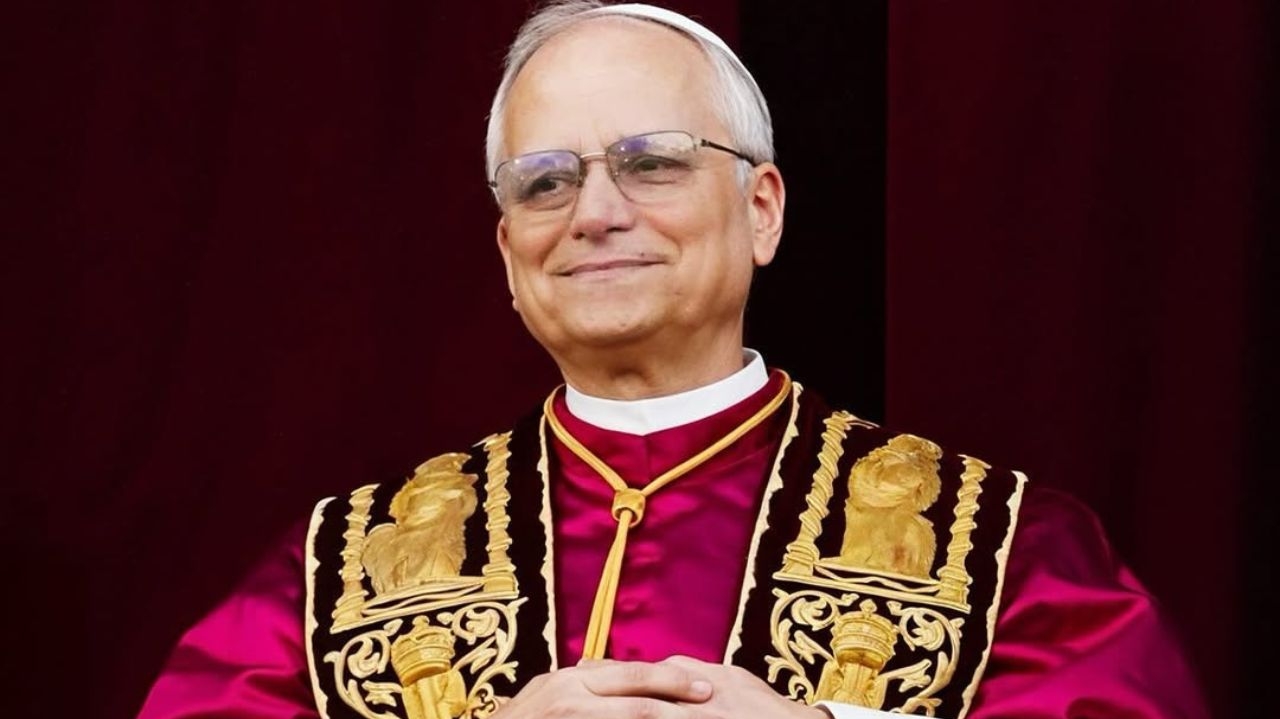 Religioso brasileiro comemora a eleição do novo Papa  Lorena Bueri