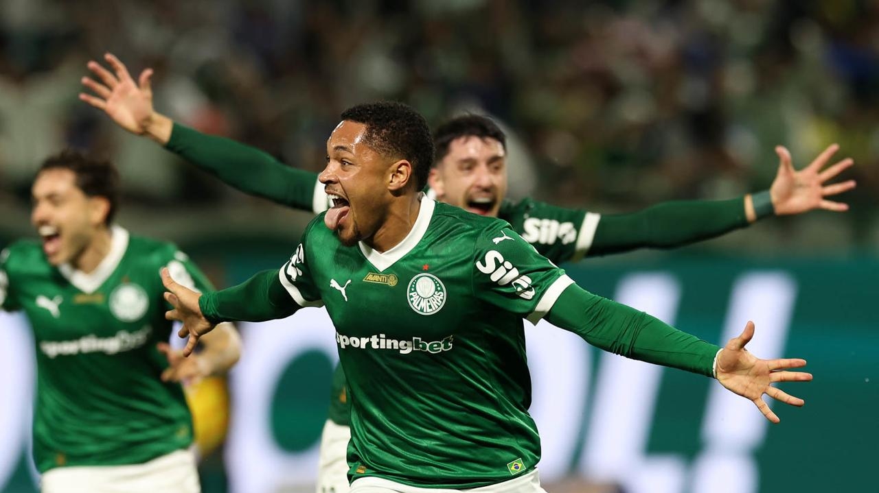 Gol no fim garante vitória do Palmeiras no Choque-Rei Lorena Bueri