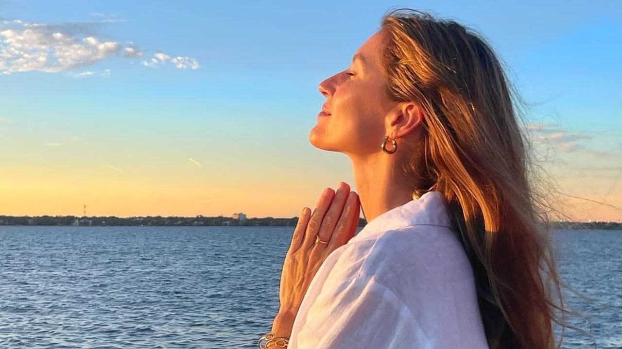 Gisele Bündchen publica foto com seu terceiro filho Lorena Bueri