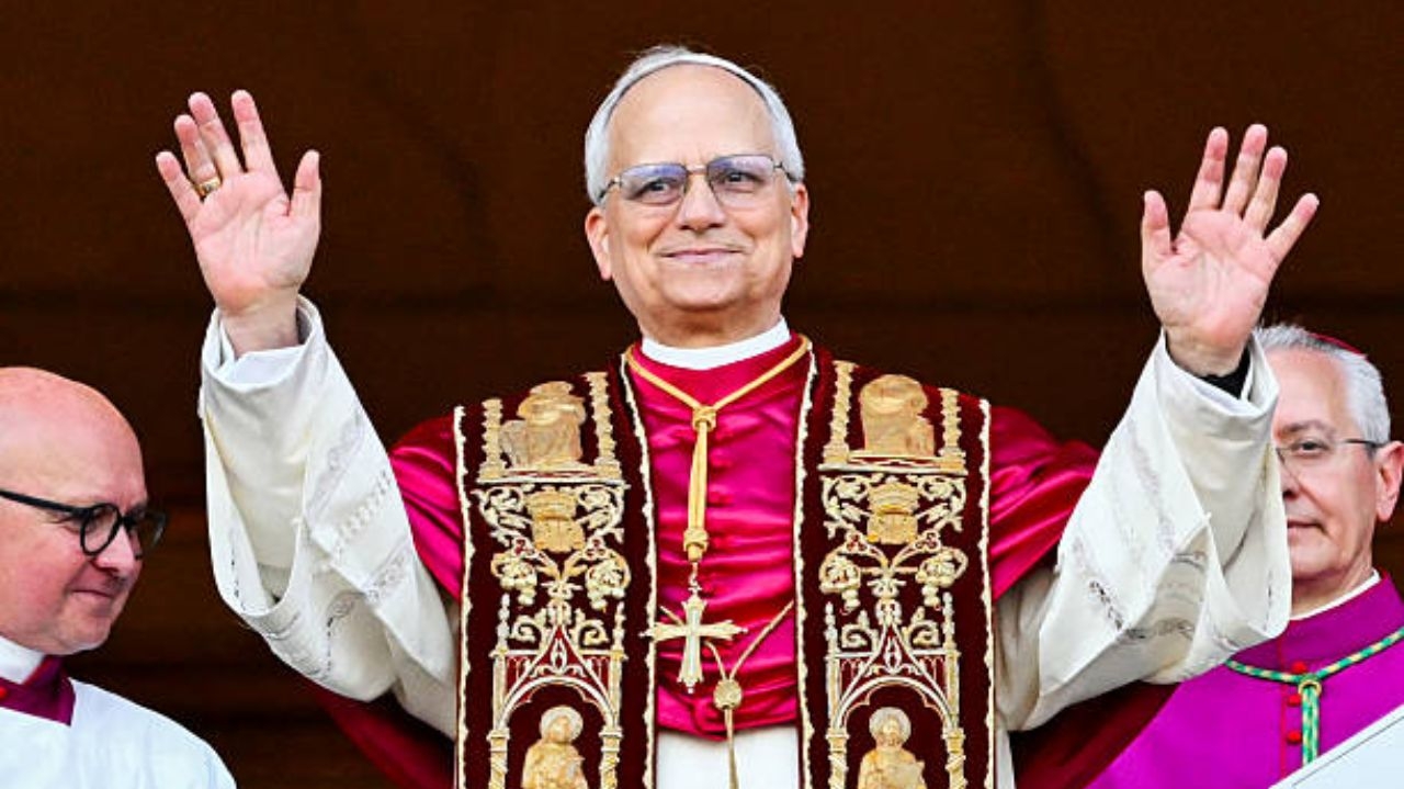 Papa Leão XIV confirma primeira viagem internacional  Lorena Bueri