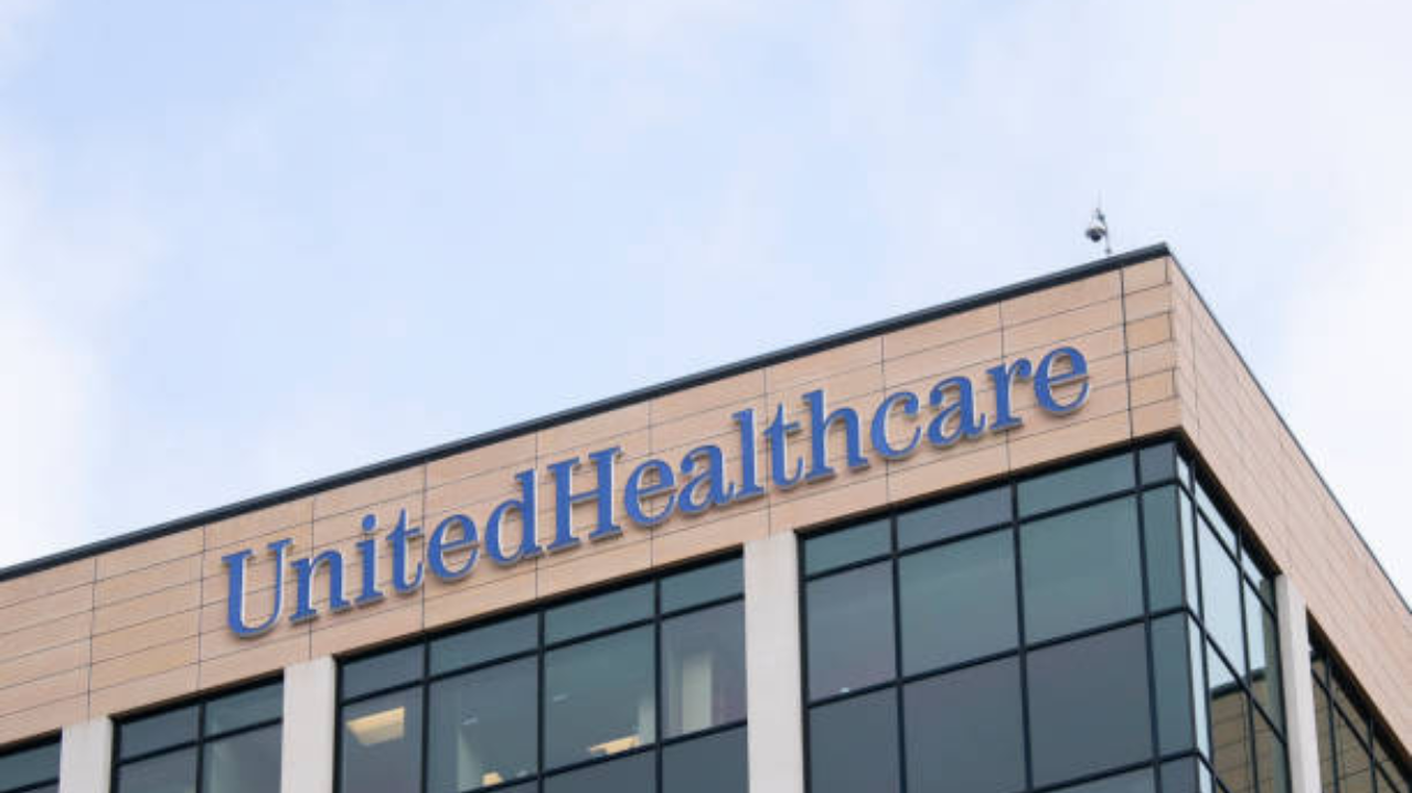 UnitedHealth lida com crise bilionária  Lorena Bueri