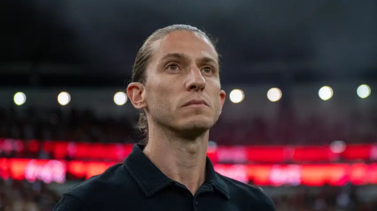 Filipe Luís comenta ausência de Arrascaeta e mira reforços para o Flamengo Lorena Bueri