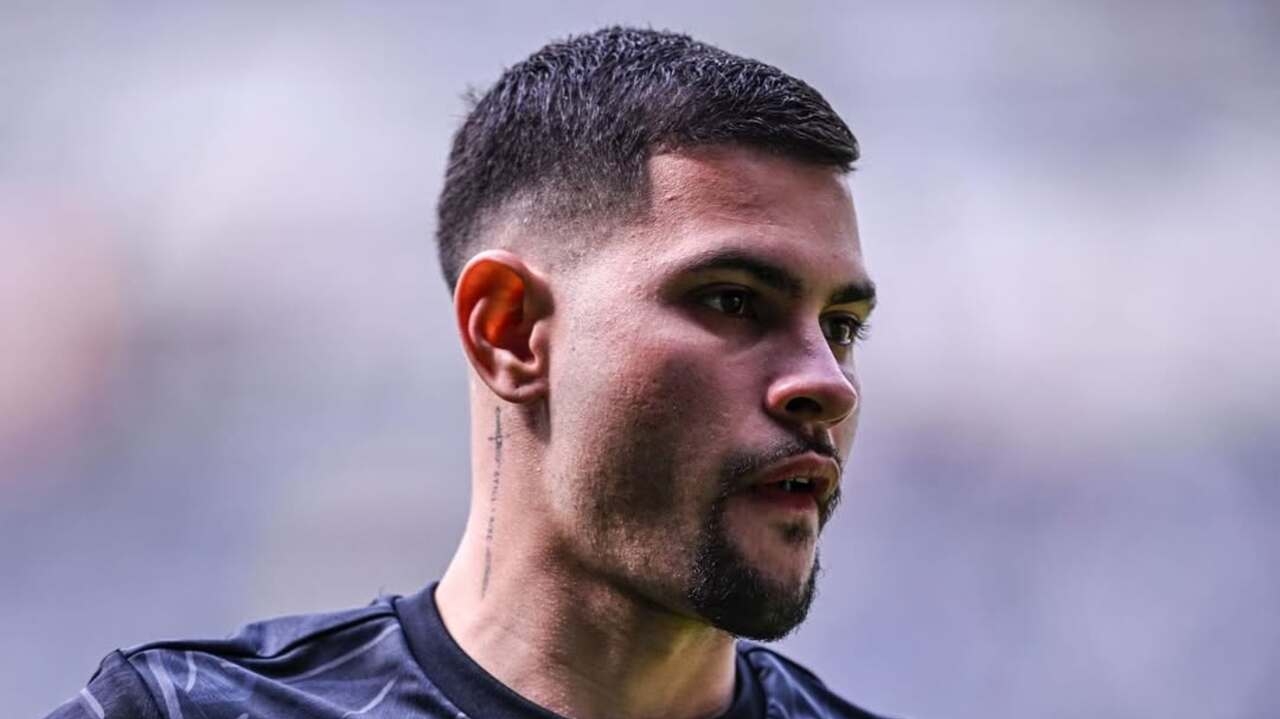 Bruno Guimarães é alvo de clubes sauditas Lorena Bueri