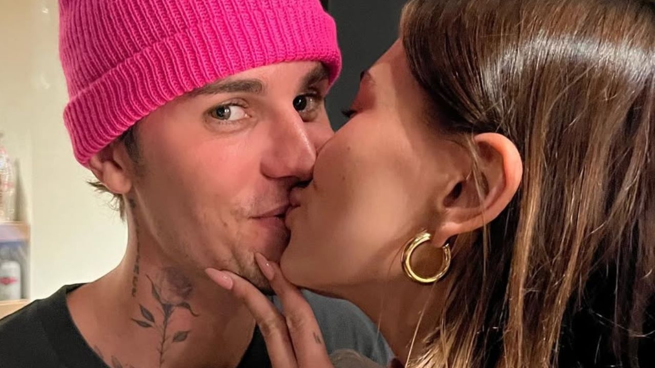 Hailey Bieber comenta planos com Justin e nega crise no casamento Lorena Bueri