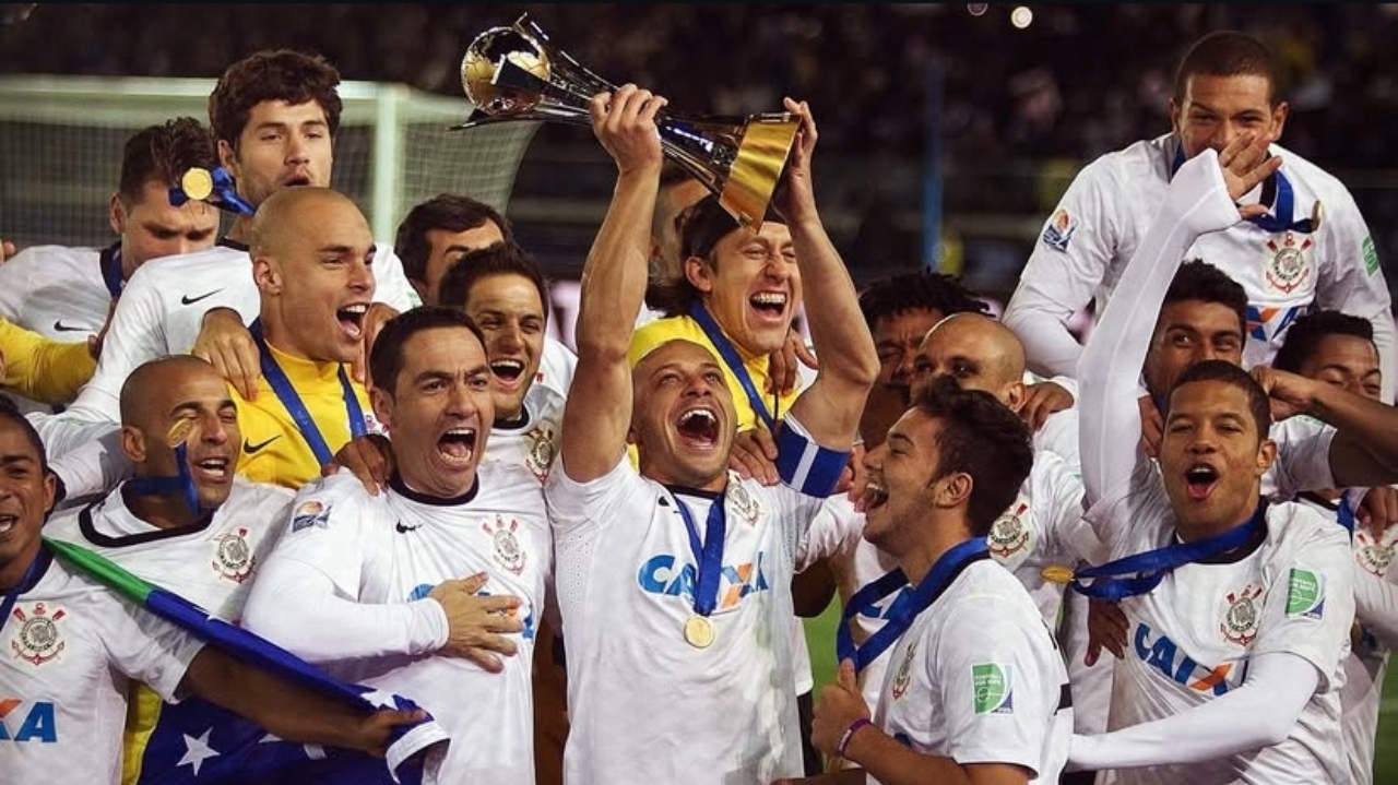 Zagueiro campeão do mundo pelo Corinthians revela bastidores de proposta do Palmeiras Lorena Bueri