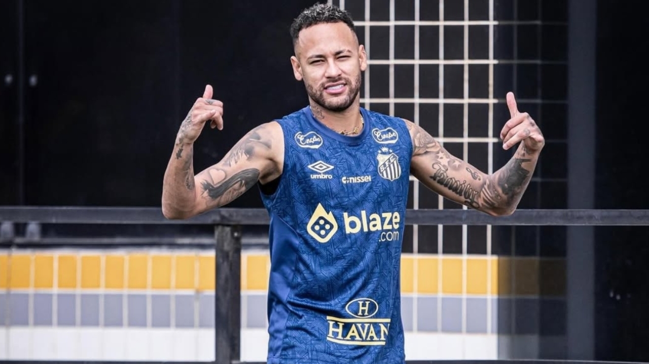 Neymar reaparece bem após lesão e segue no radar de Ancelotti Lorena Bueri