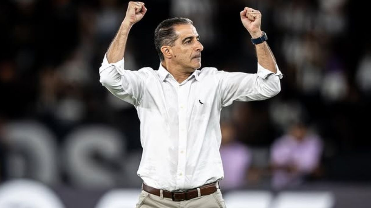 Renato Paiva comenta sobre golaço sofrido pelo Botafogo Lorena Bueri