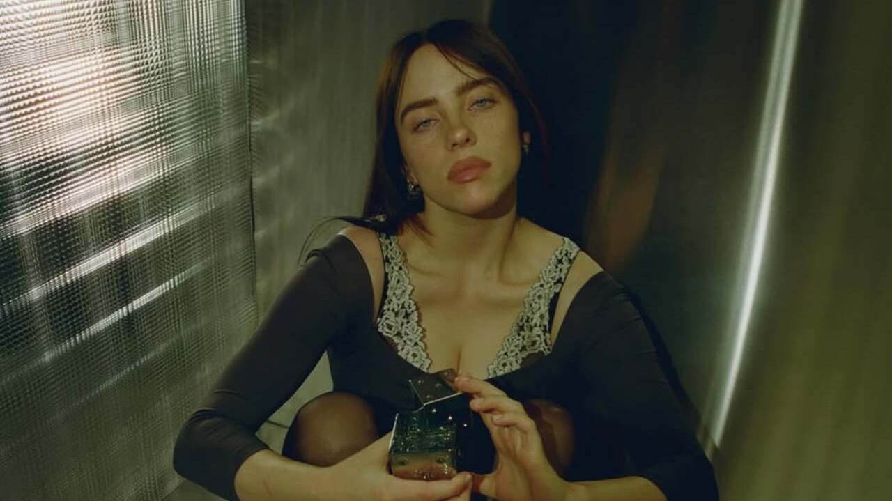 Billie Eilish celebra um ano de liderança com “BIRDS OF A FEATHER” no topo das paradas Lorena Bueri