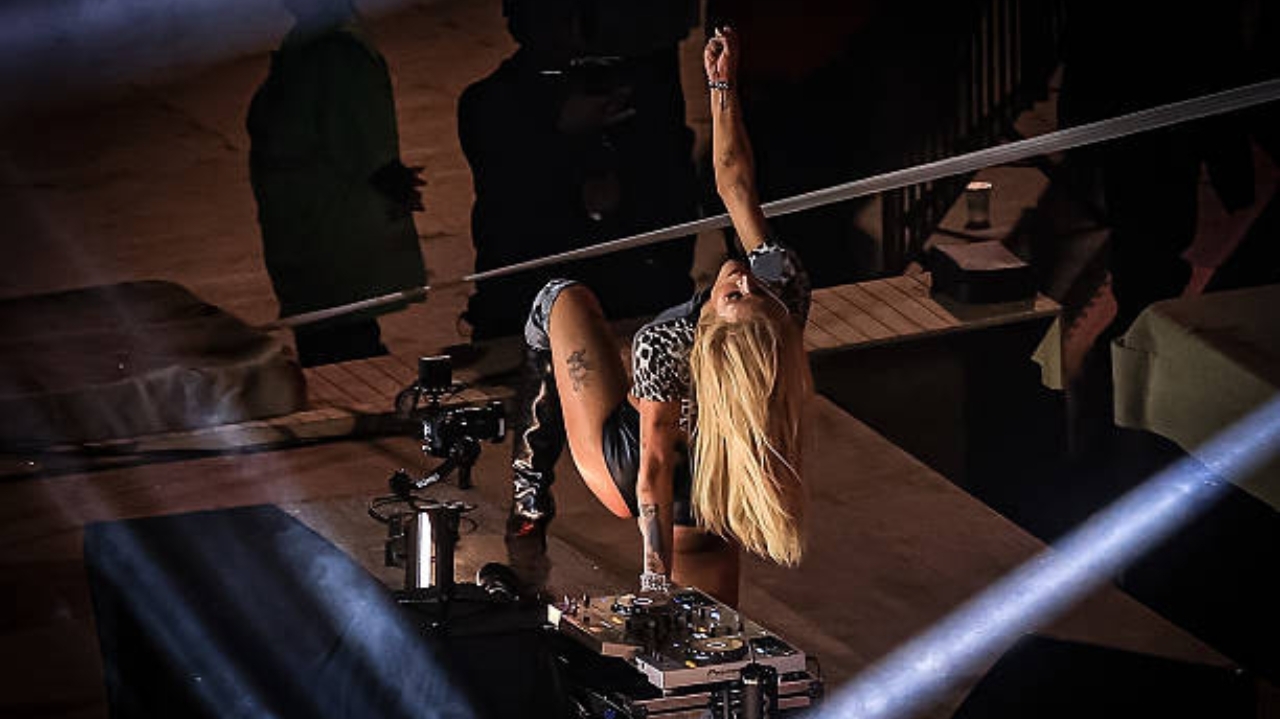 Pabllo Vittar revela que foi ideia de Gaga seu set como DJ no show de Copacabana   Lorena Bueri