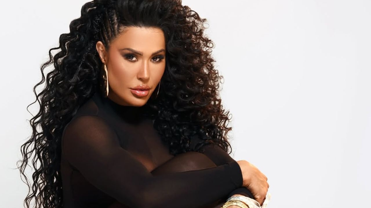 Gracyanne Barbosa choca ao revelar ter feito ‘trisal’ com homem casado Lorena Bueri