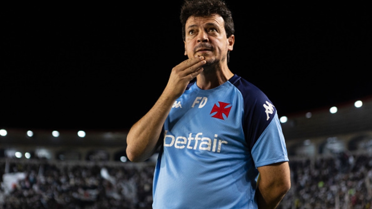 Fernando Diniz tem problemas para escalar Vasco para partida decisiva da Copa Sul-Americana Lorena Bueri