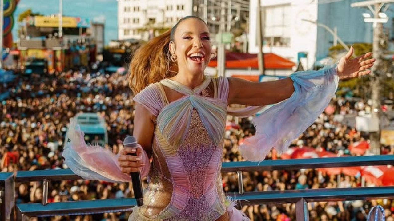 Ivete Sangalo recebe homenagem de aniversário de Preta Gil  Lorena Bueri
