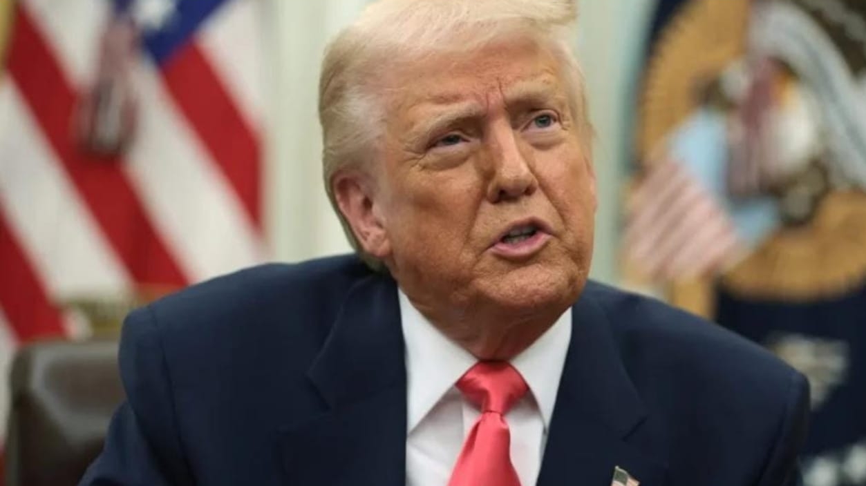 Trump concede o perdão presidencial a celebridades condenadas por fraudes Lorena Bueri