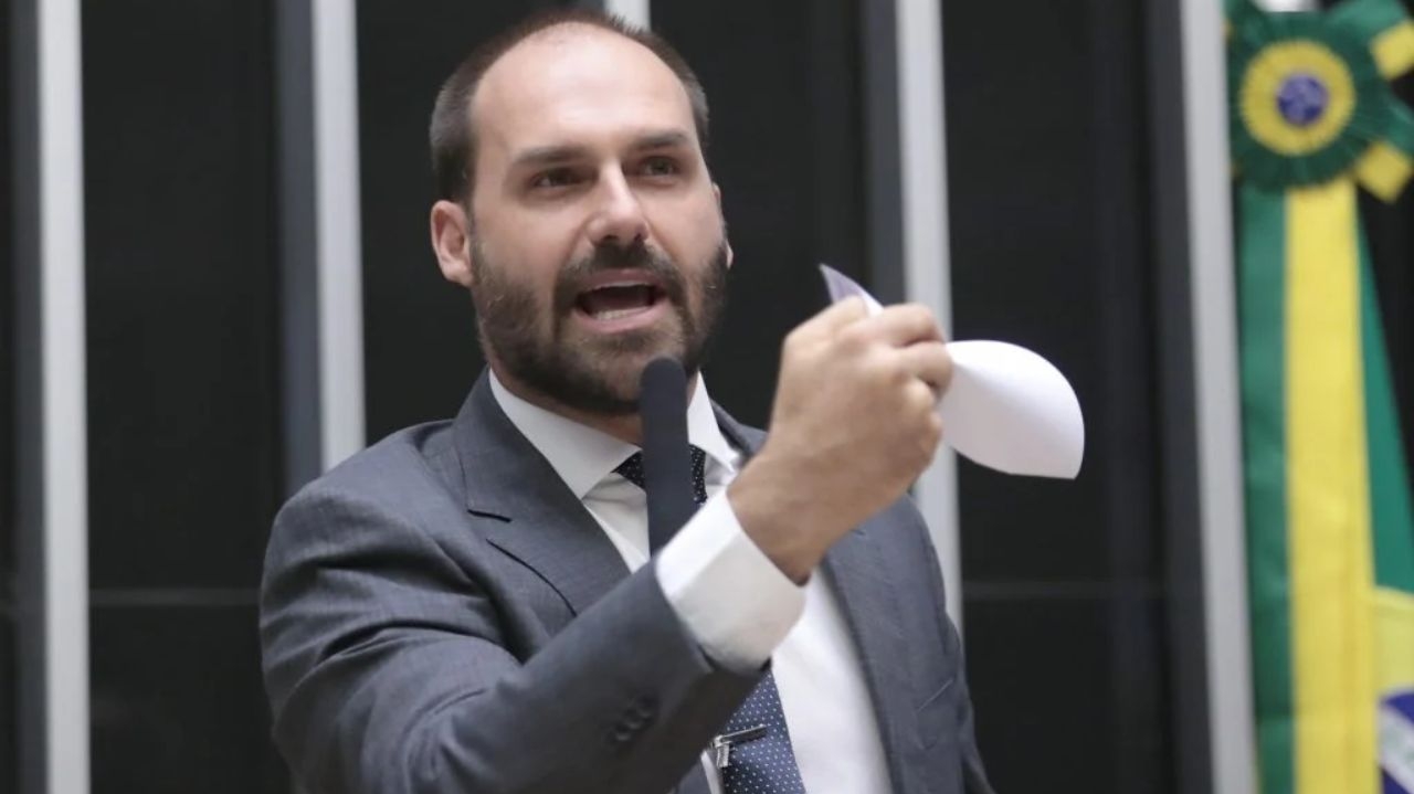 Eduardo Bolsonaro é alvo de pedido de cassação do mandato  Lorena Bueri