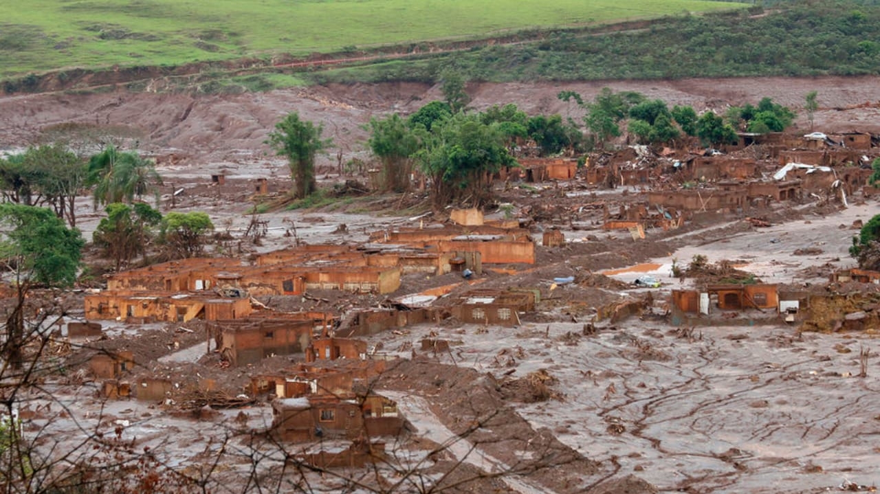 Após 10 anos da tragédia de Mariana, governo investe R$ 12 bi no SUS das regiões atingidas Lorena Bueri
