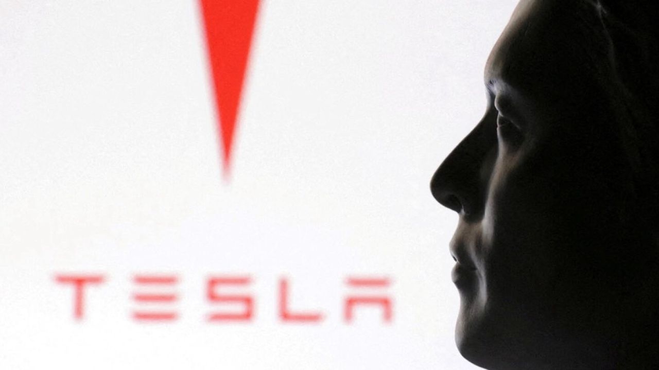 Tesla perde espaço na Europa: vendas desabam 49% em abril em meio ao avanço da concorrência Lorena Bueri