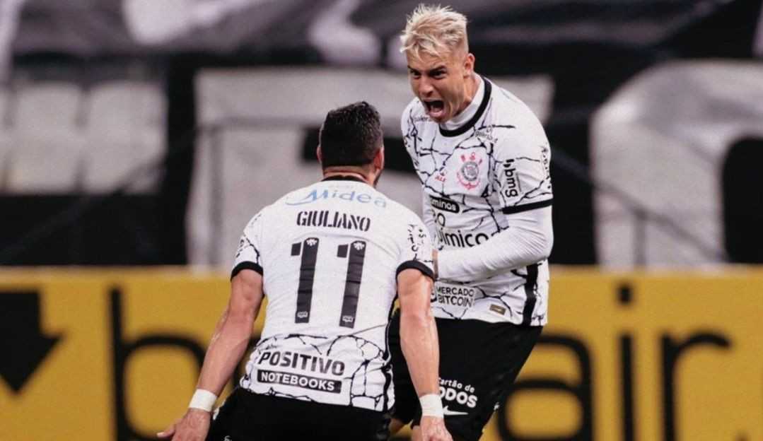 Duas vezes 'Lei do Ex': Roger Guedes marca dois gols no Palmeiras e garante vitória para Corinthians