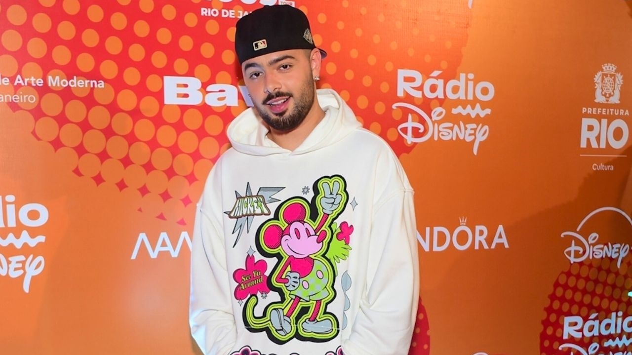 [Exclusivo] Pedro Sampaio fala sobre parceria com a Disney e atual momento da carreira Lorena Bueri