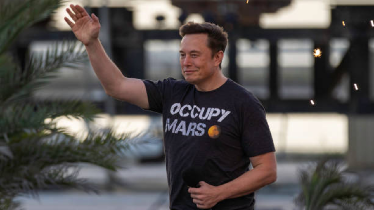 Elon Musk planeja enviar nave não tripulada a Marte até o final de 2026 Lorena Bueri