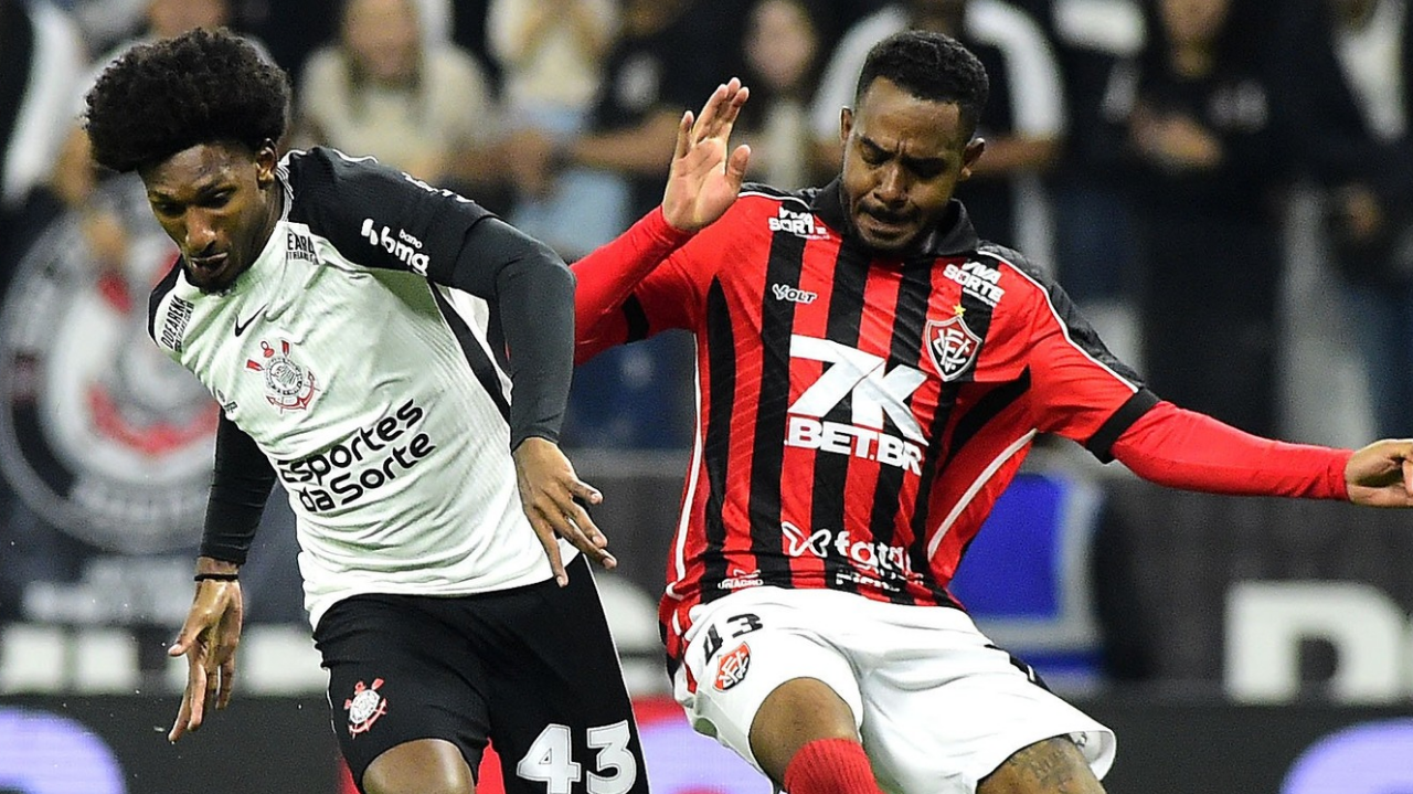 Corinthians e Vitória empatam jogo morno em Itaquera  Lorena Bueri