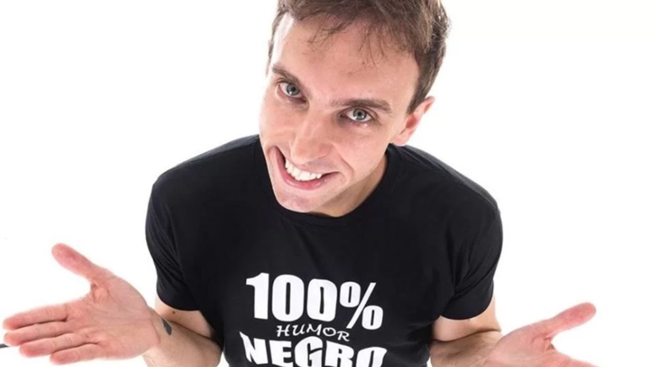Léo Lins é condenado à prisão por piadas consideradas discriminatórias em show Lorena Bueri