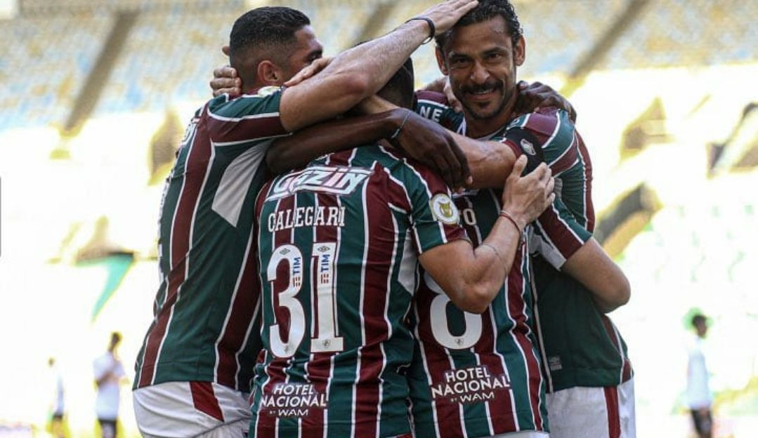 Fluminense encosta no G6 com vitória e gol histórico no Maracanã