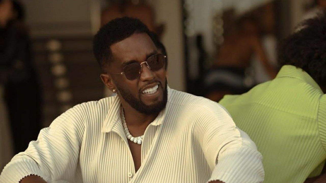 Julgamento de Diddy é interrompido por protesto inflamado dentro do tribunal Lorena Bueri