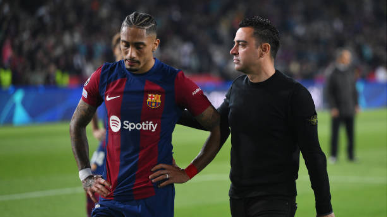 Barcelona pode enfrentar novas sanções da UEFA por irregularidades financeiras  Lorena Bueri