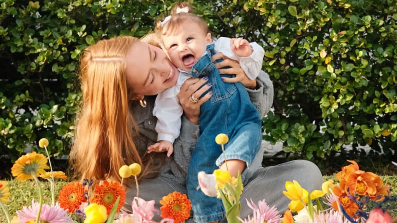 Festa de Jardim: Helena, Filha de Neymar, Encanta em Último Mesversário Lorena Bueri