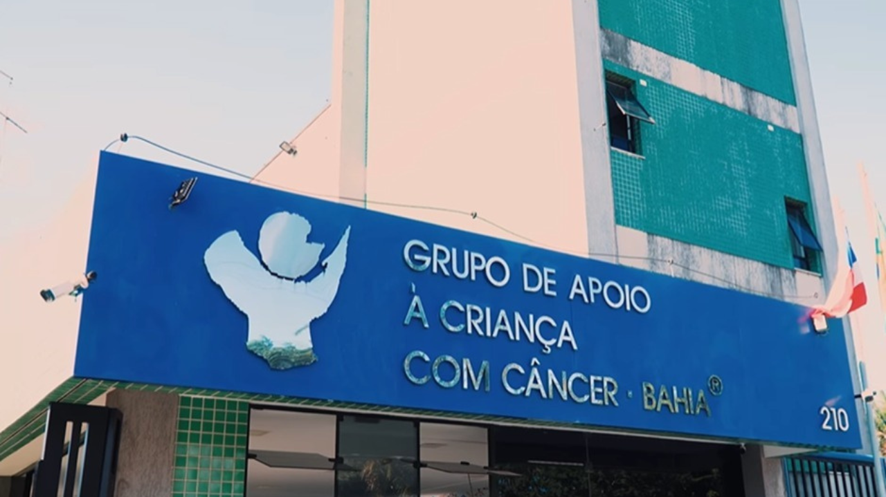 Bispo Bruno Leonardo realiza nova doação para Grupo de Apoio à Criança com Câncer na Bahia Lorena Bueri