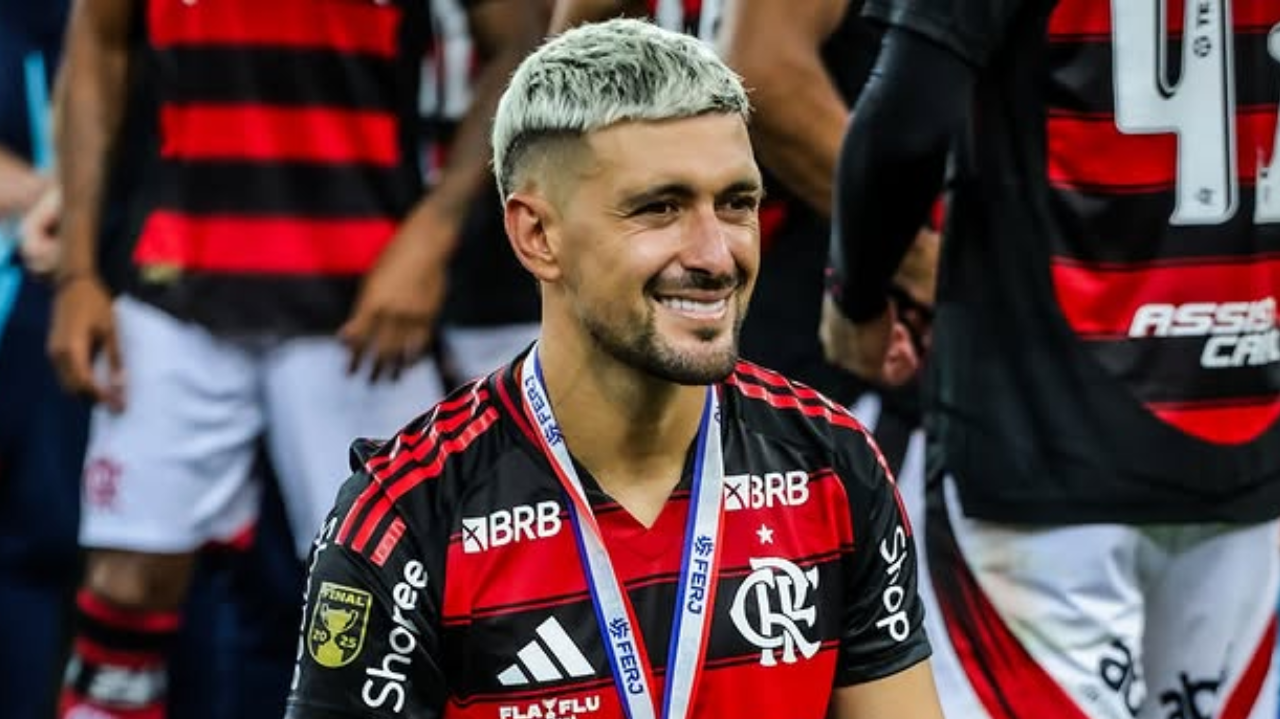 Arrascaeta reafirma compromisso com o Flamengo em meio a rumores de transferência Lorena Bueri
