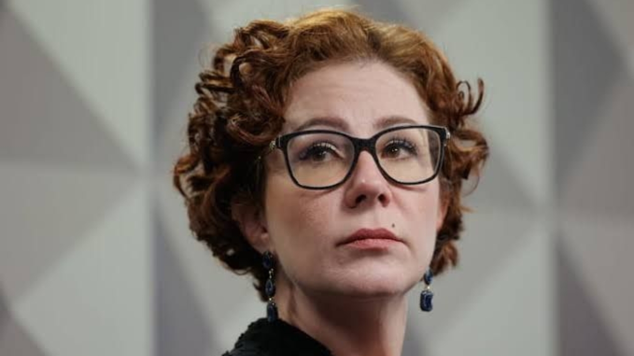 Moraes determina abertura de inquérito contra Carla Zambelli Lorena Bueri