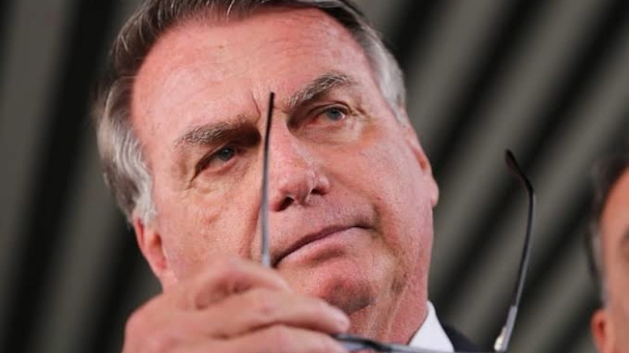 PF apura envolvimento de Bolsonaro em pressão internacional contra ministros do STF Lorena Bueri