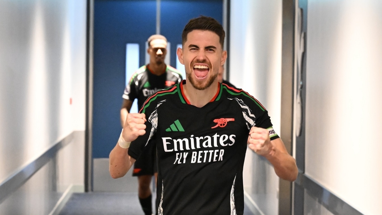 Jorginho chega ao Brasil para fechar com o Flamengo por três anos Lorena Bueri