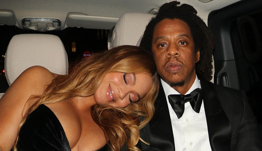 Jay-Z e Beyoncé curtem noite com limusine e roupas de luxo