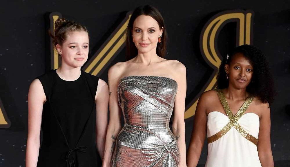 Angelina Jolie dá show de elegância com as filhas em premiére de 'Eternos'