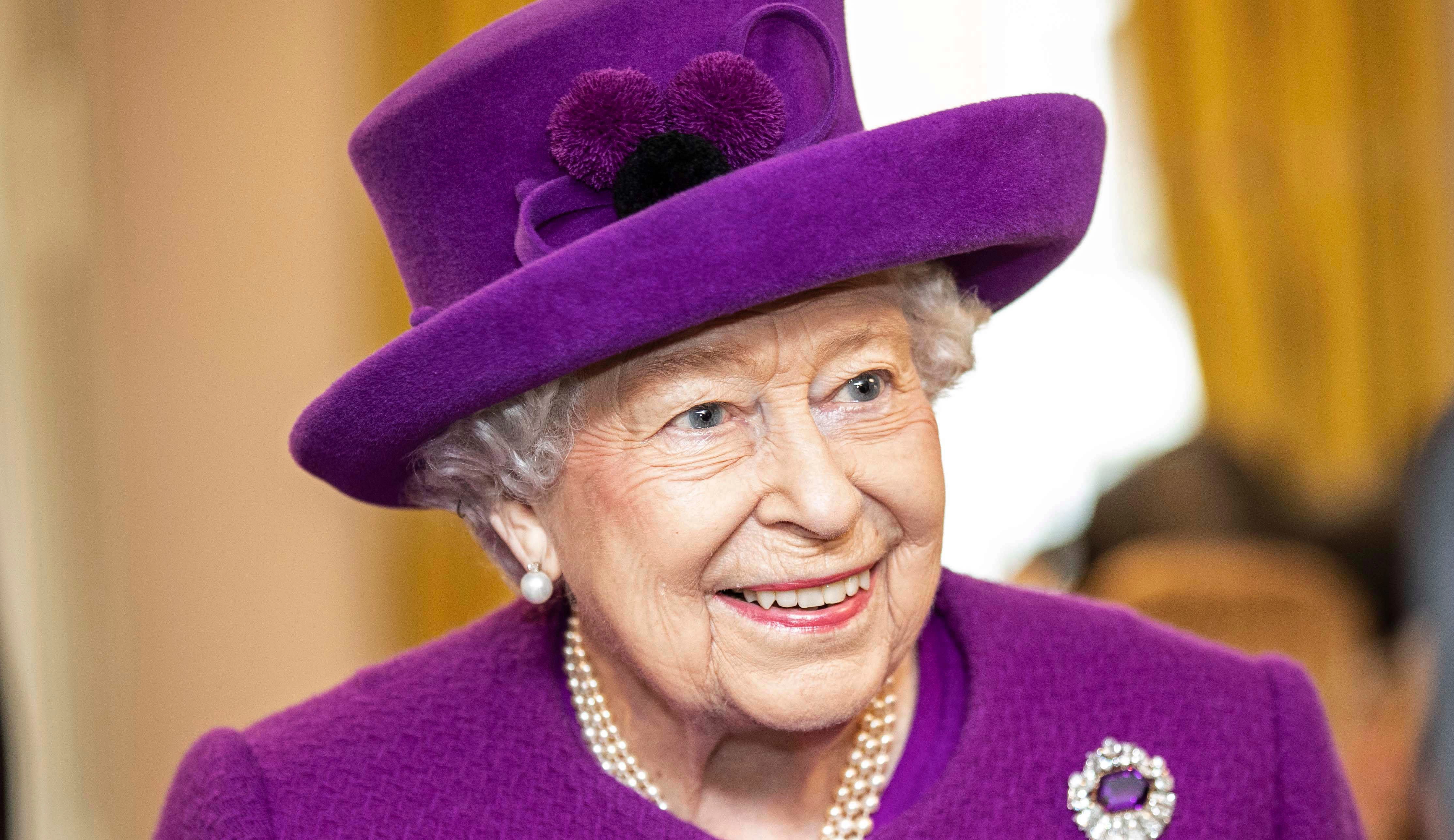 Rainha Elizabeth II não fará mais eventos reais sozinha Lorena Bueri