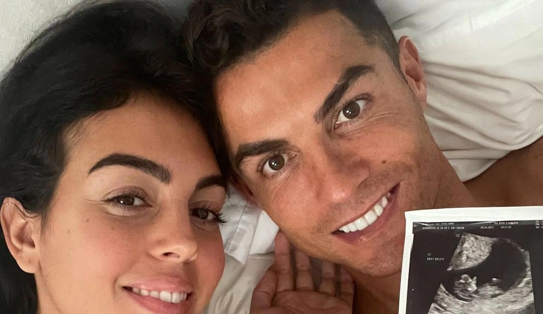 Cristiano Ronaldo será pai de gêmeos novamente Lorena Bueri