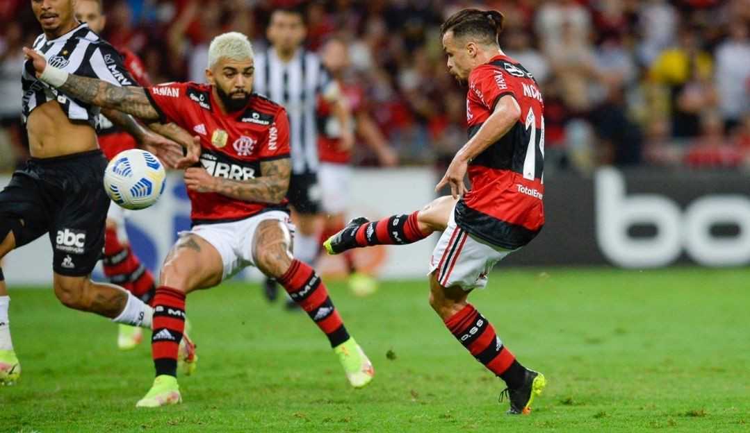 Flamengo se recupera e vence o líder Atlético-MG em casa