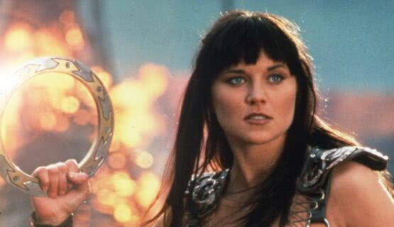 Lucy Lawless explica porquê 'Xena: A princesa guerreira' ainda não teve reboot