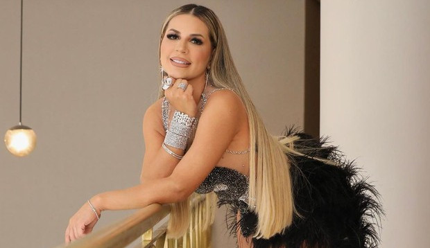 Deolane Bezerra recebe famosos em sua festa de 34 anos Lorena Bueri
