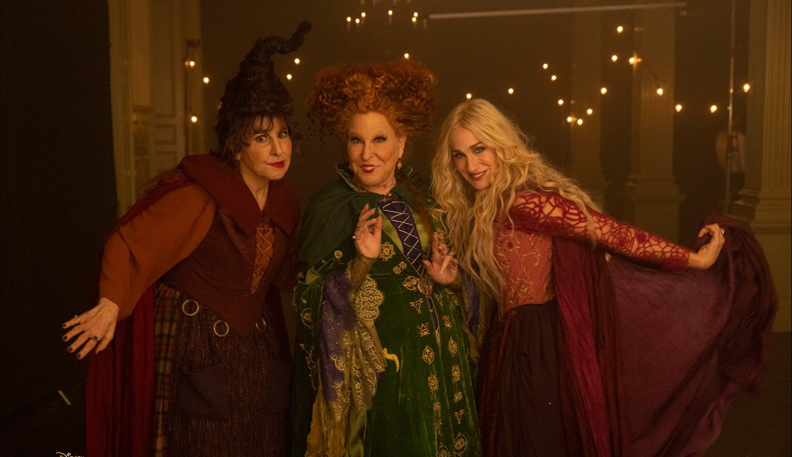 Disney divulgou foto inédita das bruxas em 'Abracadabra 2' Lorena Bueri