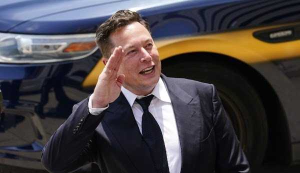 Elon Musk vende mais ações da Tesla no valor US$ 687 milhões Lorena Bueri