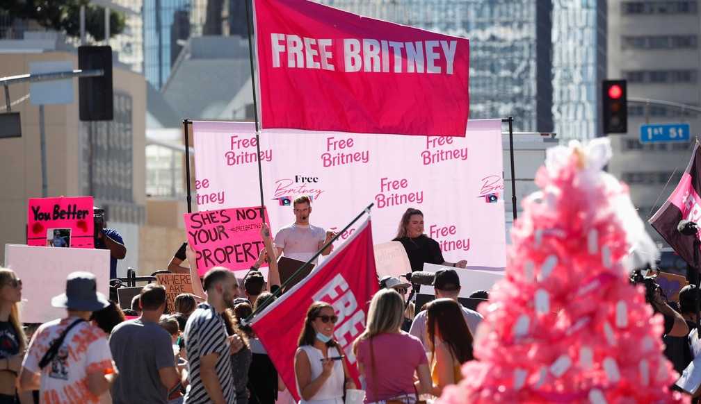 Justiça americana decide pelo fim definitivo da tutela de Britney Spears Lorena Bueri
